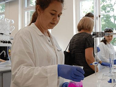 Nowe laboratoria dla tarnogórskiego "Chemika" już gotowe! Nowe pracownie w "Chemiku" w Tarnowskich Górach