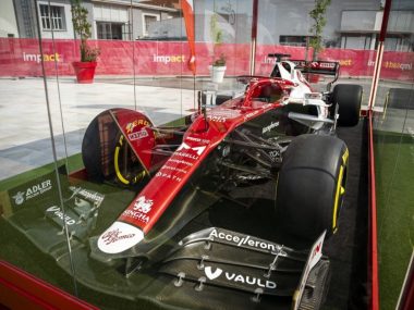 Alfa Romeo w Katowicach. To bolid, którym jeździ Kubica Alfa Romeo F1 Team Orlen jpg
