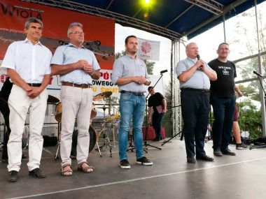 Katolicka impreza już w tę niedzielę. Będzie się działo! Zobacz program imprezy. 7980 FB87 B3 BC 41 BC A095 4727 A615 BED0