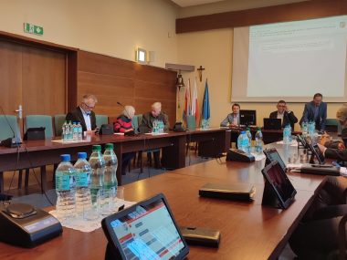 Najszybsze posiedzenie radnych. Sesja Rady Miasta Knurów trwała niecałe 7. minut 82 E2 FBD6 66 FC 435 D B237 40 FB62 A513 CC