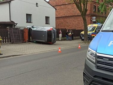 Kolizja przy ulicy Męczenników Oświęcimia w Radzionkowie Radzionków wypadek Męczenników Oświęcimia