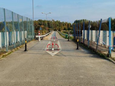 Koniec zamykania przejazdu rowerzystom na Pogorii IV Jaz na Pogorii IV