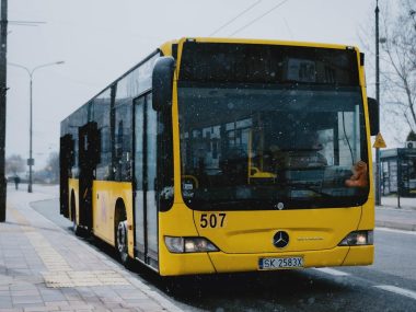 Knurów. Nowa linia autobusowa połączy cmentarz przy ul. Rakoniewskiego z resztą miasta. Niebawem powstanie 14. przystanków A5 D10 ABE F1 F5 4 F87 836 C 66 A98 DCF9 D91