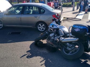 Potrącenie policjanta na ulicy Jana Pawła II potrącony policjant na skrzyżowaniu Śląskiej i Jana Pawła II