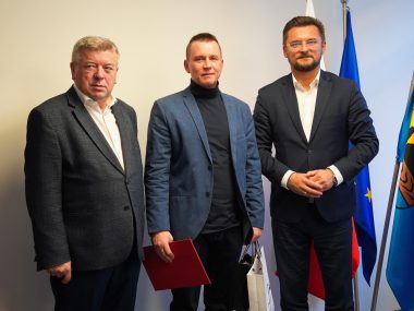 Bohaterski kierowca PKM Katowice nagrodzony przez prezydenta Pan Sebastian kierowca PKM Katowice