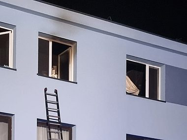 Kolejny pożar w powiecie tarnogórskim. Mieszkańcy ewakuowani Pożar w miejscowości Łubie