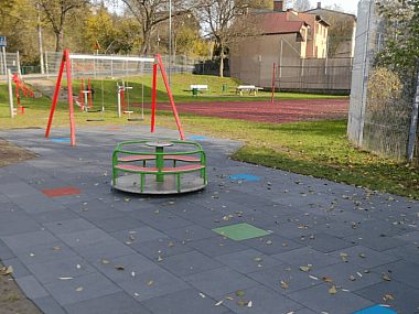 Plac zabaw w Reptach Śląskich już odnowiony Odnowiony plac zabaw w Reptach Śląskich