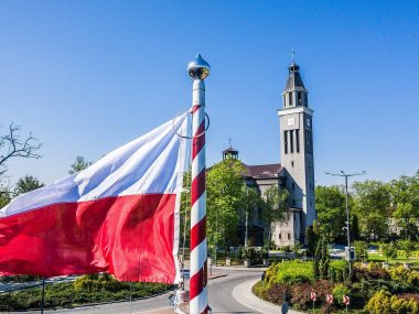 Narodowe Święto Niepodległości w Knurowie. Uroczystości rozpoczną się w kościele. A18 A159 F C2 C7 409 C 9 C1 E 6 E9246 AF6 A00
