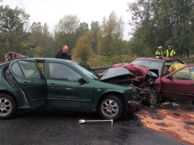Wypadek w Katowicach. Czołowe zderzenie aut. Lądował LPR Wypadek, ul. Obrzeżna Zachodnia, Katowice