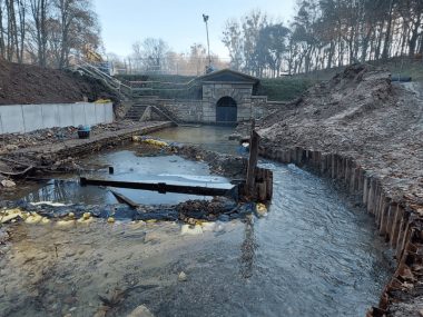 W Zbrosławicach trwają prace przy roznosie sztolni Prace przy Bramie Gwarków 1