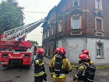 Piekarzanin palił w piecu typu koza pierzyną Zadymienie Bończyka