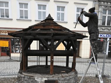 Zmiany na tarnogórskim rynku. Co się stało ze studnią? Studnia w Tarnowskich Górach
