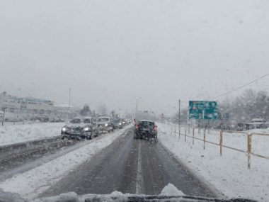 Tarnowskie Góry. Tragiczne warunki na drogach Tarnowskie Góry zasypane śniegiem