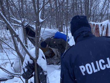 Jak pomóc bezdomnym? Tarnogórscy policjanci wyjaśniają Tarnowskie Góry bezdomni