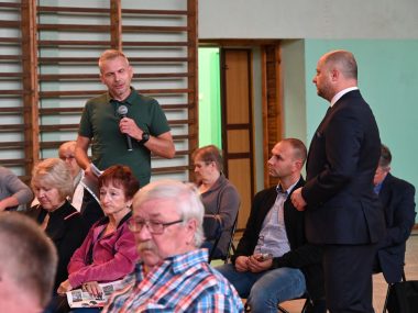 Spotkanie z mieszkańcami dzielnic - pierwsze koty za płoty Mieszkańcy Bykowiny przedstawili listę najbardziej palących potrzeb