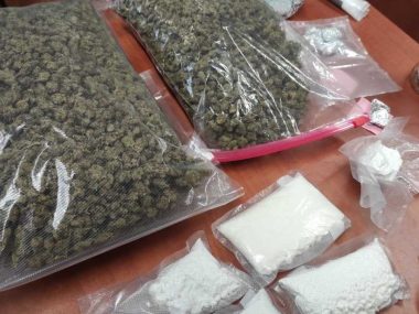 Blisko 2 kilogramy narkotyków na strychu Blisko 2 kg narkotyków miał młody bytomianin