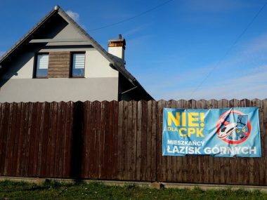 Pozdrowienia z miasteczka, które stanęło na drodze do CPK Łaziska Górne. "Nie dla CPK"