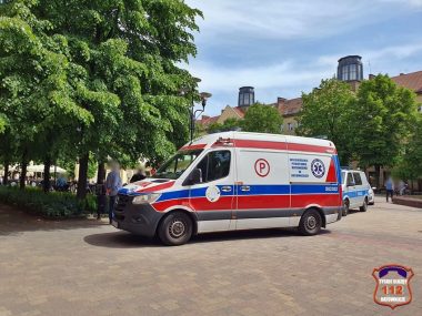 Martwy 35-latek znaleziony na ławce na placu Baczyńskiego Smierc baczynskiego tychy 22.05.2023
