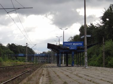 Kładka przy Tychy Miasto nieczynna przez nieustalony czas Stacja Tychy Miasto