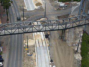 Z Dąbrowy Górniczej znika popularna wśród mieszkańców kładka Kładka nad Sobieskiego do rozbiórki
