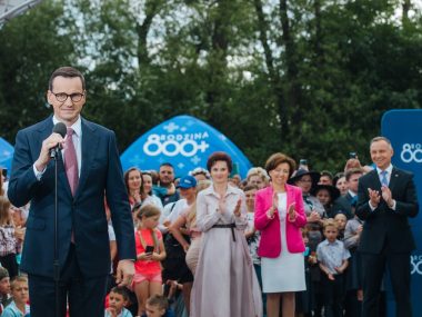 Prezydent podpisał ustawę Rodzina 800+ Prezydent RP podpisał dziś 800+