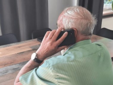 Brawo dla naszej seniorki za sprytną zagrywkę! Metoda na policjanta tym razem nie podziałała