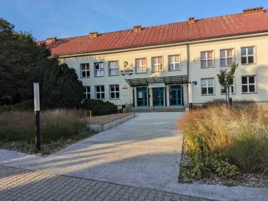 „Norwid” z prestiżowym patronatem uniwersytetu medycznego II LO im. C.K. Norwida w Tychach