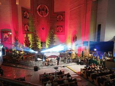 Koncert "Tarnogórzanie dla świata" z Krystyną Giżowską Koncert koledowy tarnowskie gory