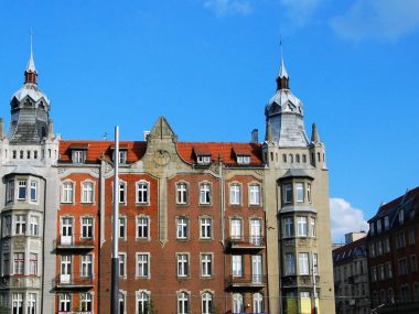 Hipisi na hałdach. Spotkanie wokół książki Rafała Księżyka Kamienica przy Piastowskiej 1 w Katowicach