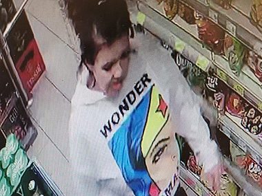 Ukradła torebkę z dokumentami i korzystała z cudzej karty Rudzka Wonder Woman...