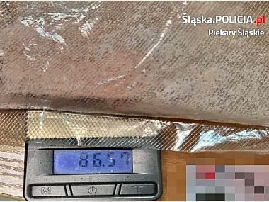 Policjanci zabezpieczyli tysiąc działek amfetaminy Amfetamina w Piekarach