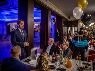 Prezydent Daniel Beger organizuje bal Bal prezydenta Begera