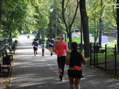 Pobiegli dla kolegi. I przestrzegają pieszych Bieg dla Piotra Habryki