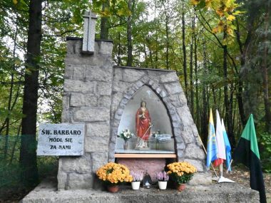 Bobrowniki Śląskie. Kapliczka św. Barbary wyremontowana Bobrowniki Śląskie - kapliczka św. Barbary