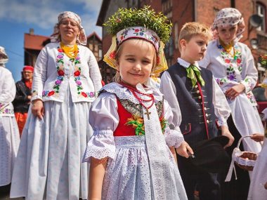 O tradycji Bożego Ciała O tradycji Bożego Ciała. Najpiękniejsza procesja jest w Lipinach