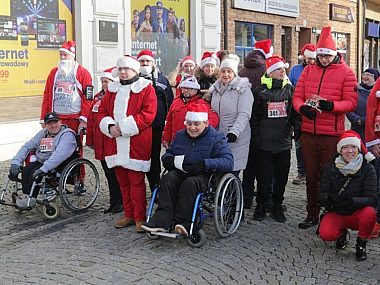 Święci Mikołajowie pobiegną przez Bytom Bure Misie przed Biegiem