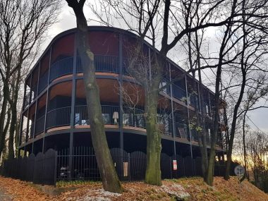 Czarny apartamentowiec z kolejną nagrodą Chorzów Villa Reden