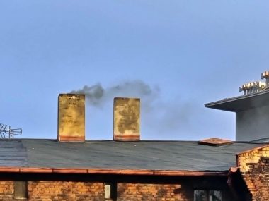 Dodatek węglowy w Chorzowie. Wypłaty najwcześniej za tydzień Chorzów dymiące kominy
