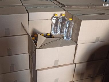Nielegalny biznes z procentami Chorzów nielegalna rozlewnia alkoholu
