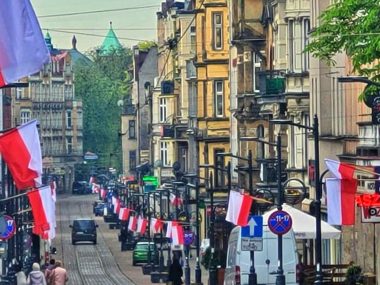 W Chorzowie jest za mało polskich flag? Tak uważa radny PiS Chorzów polskie flagi