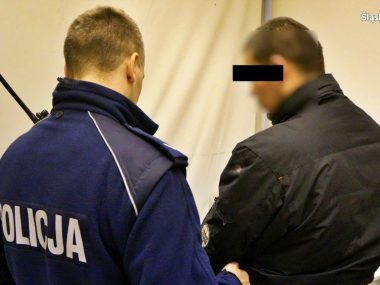 Był pijany, agresywny i… chciał się zabić Chorzów Chciał wyskoczyć przez okno