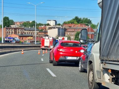 Dwie kolizje na DTŚ w Katowicach. Tworzą się korki DTŚ Katowice wypadek