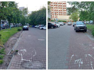 Auta parkują na ścieżce rowerowej. Od 5 lat Droga rowerowa Uniwersytecka, Katowice