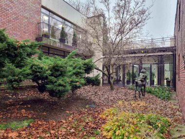 Dyrekcja Parku Śląskiego - klasyczna architektura WPKiW Dyrekcja Parku Śląskiego