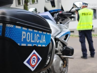Kierowca nie ustąpił pierwszeństwa pieszemu na przejściu Działania prędkość