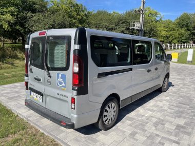 Dąbrowski bus dla seniora. Ile będzie kosztować usługa? Dąbrowski bus dla seniora