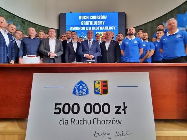 Ekstraklasa za pół miliona złotych. Nagroda dla Niebieskich Ekstraklasa za pół miliona złotych Nagroda dla Ruchu Chorzów