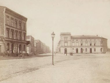 Spacer przez historię ulicy 3 Maja Grundmanstrasse na zdjęciu Lamchego z około 1872 roku