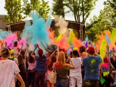Rozrywkowy ŚLĄZAG poleca ciekawe imprezy na 24-26 czerwca Holi Festival Poland