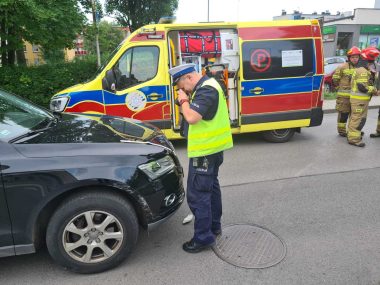 Potrącenie przy ulicy Szpitalnej - ranna 75-letnia kobieta wypadek Szpitalna